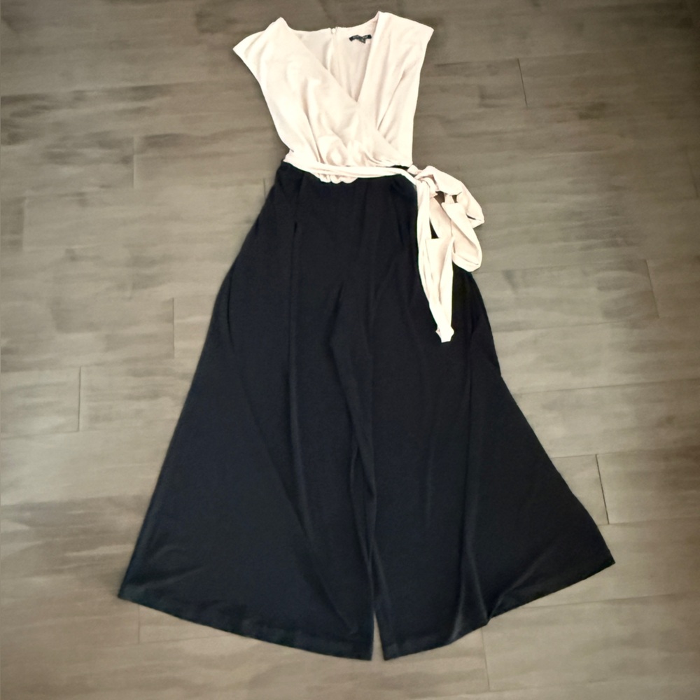 Roz & Ali Light Pink & Black Jumpsuit size 14